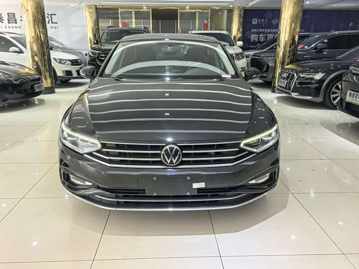 Фото 2 - Volkswagen Magotan