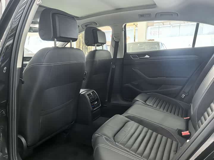 Фото 5 - Volkswagen Magotan