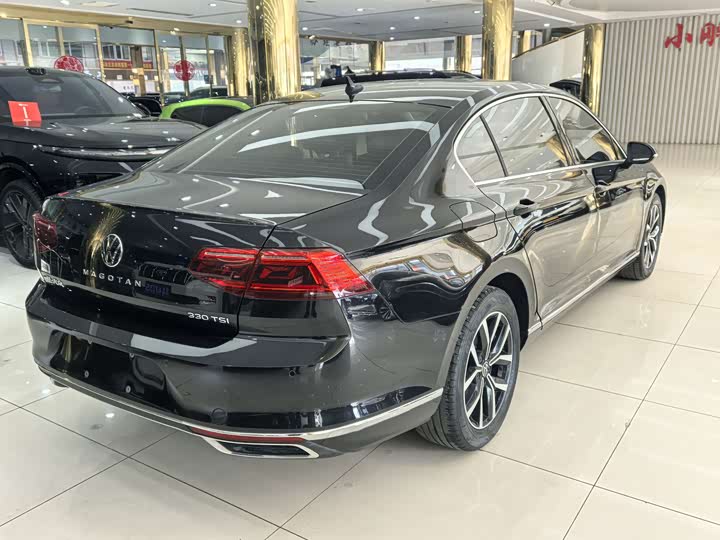 Фото 8 - Volkswagen Magotan