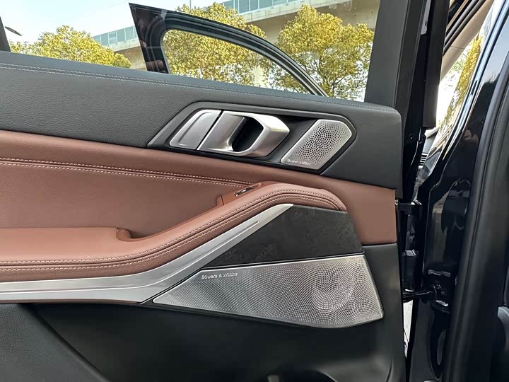 Фото 15 - BMW X5