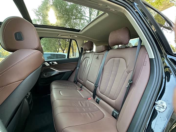 Фото 17 - BMW X5