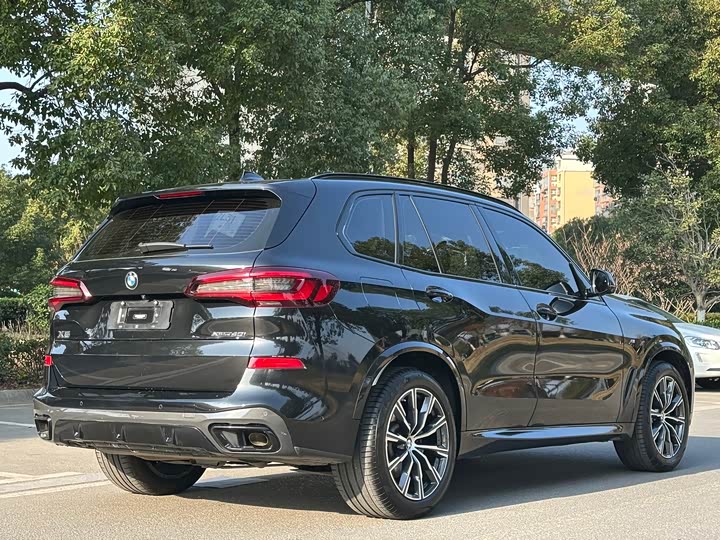 Фото 28 - BMW X5