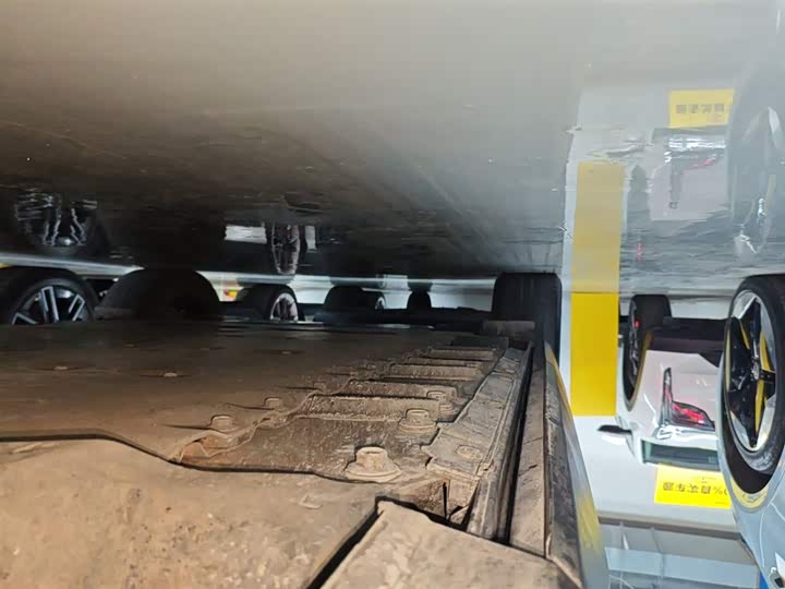 Фото 21 - Toyota bZ4X