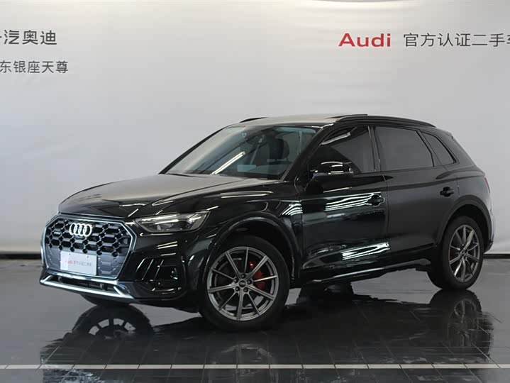 Фото 1 - Audi Q5L
