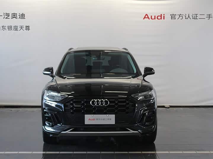 Фото 2 - Audi Q5L