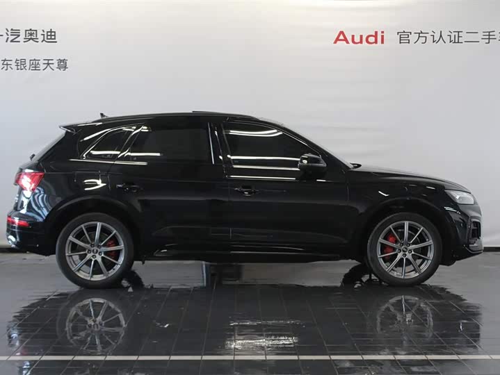 Фото 4 - Audi Q5L