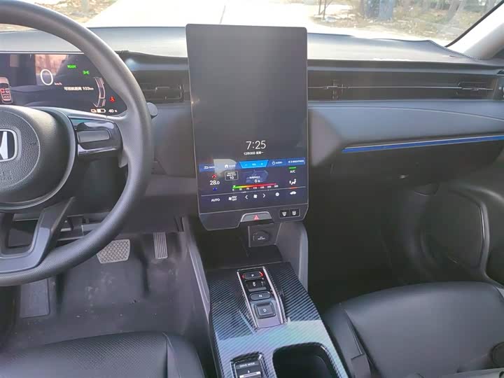 Фото 13 - Honda e:NS1