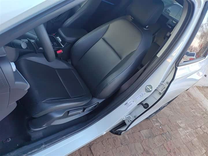 Фото 15 - Honda e:NS1