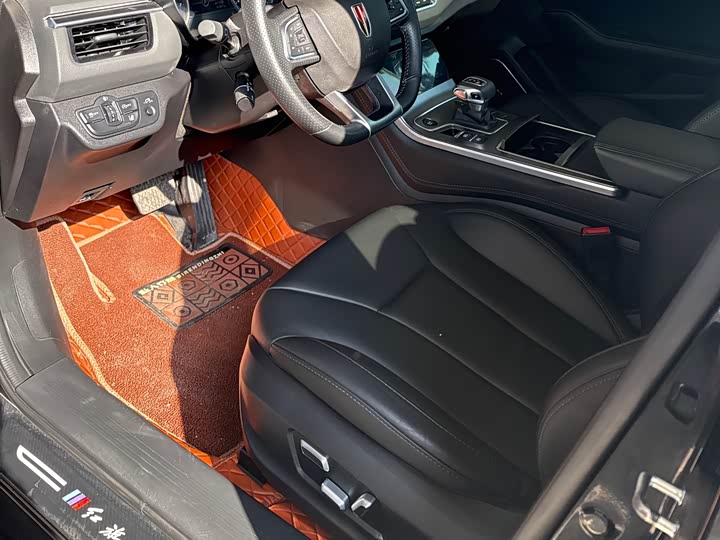 Фото 4 - Hongqi H5