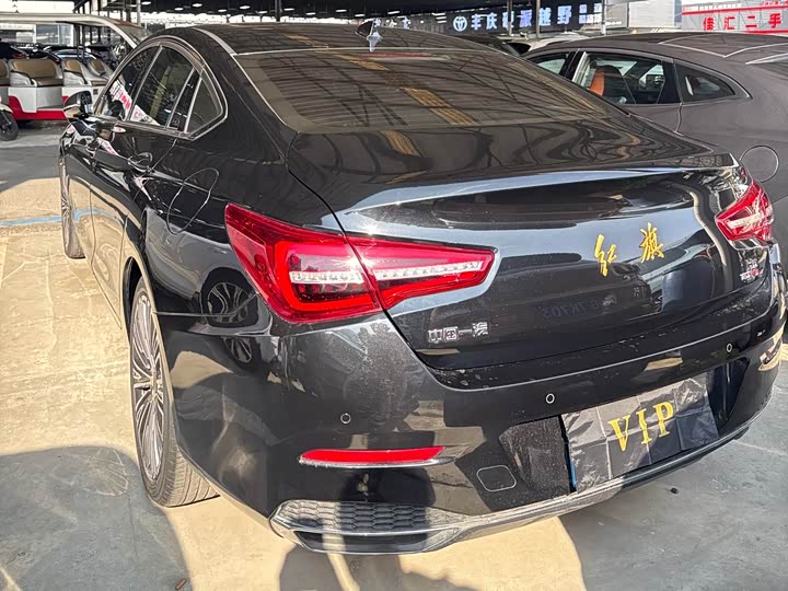 Фото 8 - Hongqi H5