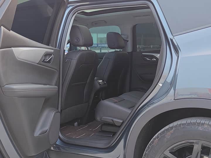 Фото 12 - Chevrolet Blazer