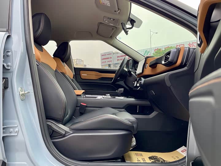 Фото 11 - Geely Icon