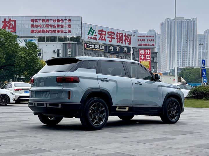 Фото 8 - Geely Icon