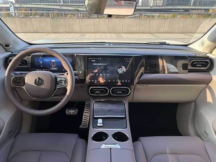 Фото 10 - Leapmotor C11