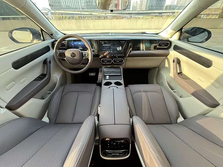 Фото 11 - Leapmotor C11