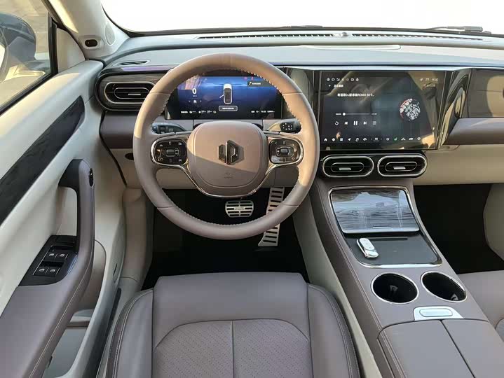 Фото 9 - Leapmotor C11