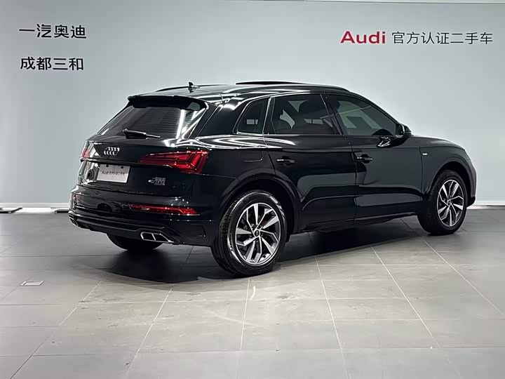 Фото 4 - Audi Q5L