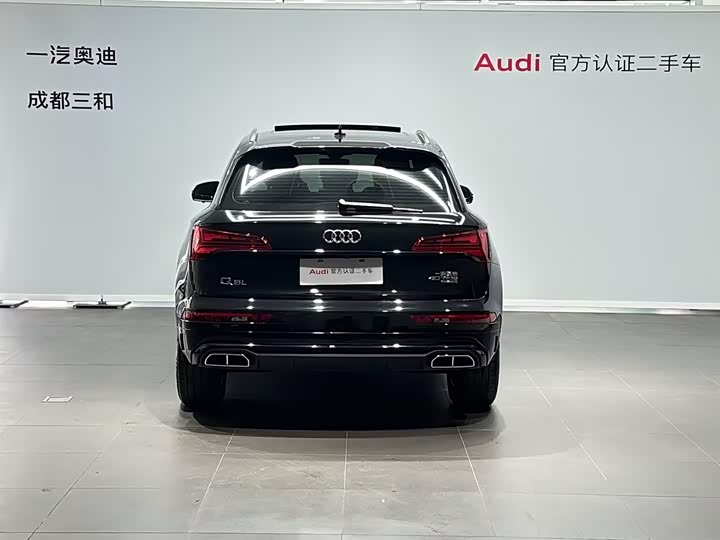 Фото 5 - Audi Q5L