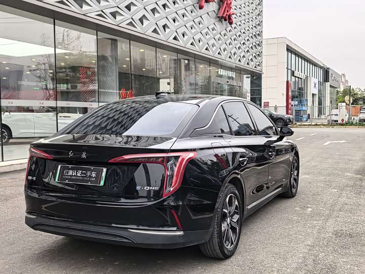 Фото 5 - Hongqi E-QM5