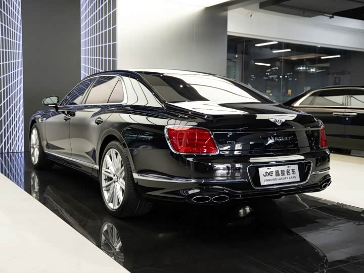 Фото 12 - Bentley Flying Spur