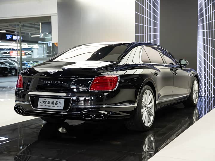 Фото 14 - Bentley Flying Spur