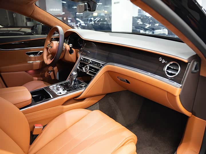 Фото 6 - Bentley Flying Spur