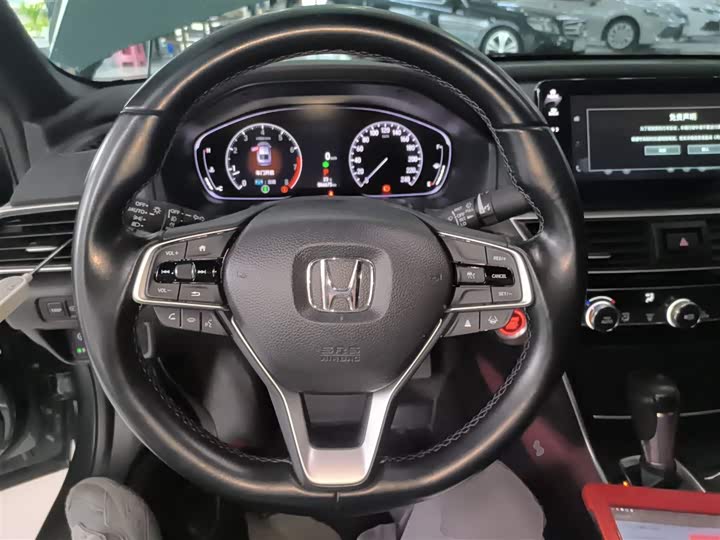 Фото 11 - Honda Inspire