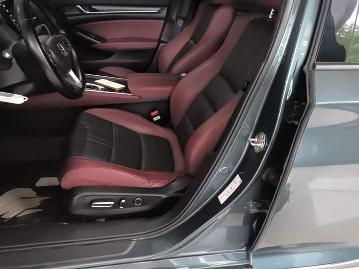 Фото 15 - Honda Inspire