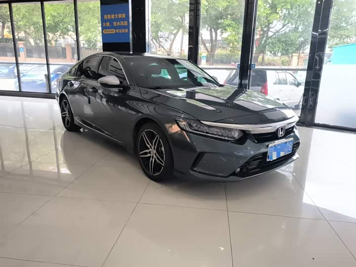 Фото 4 - Honda Inspire