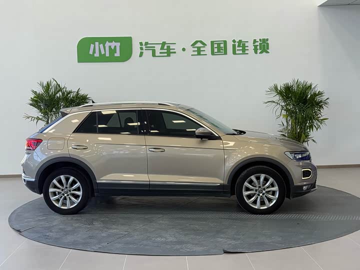 Фото 3 - Volkswagen T-Roc