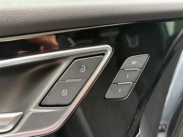 Фото 12 - Audi Q4 e-tron