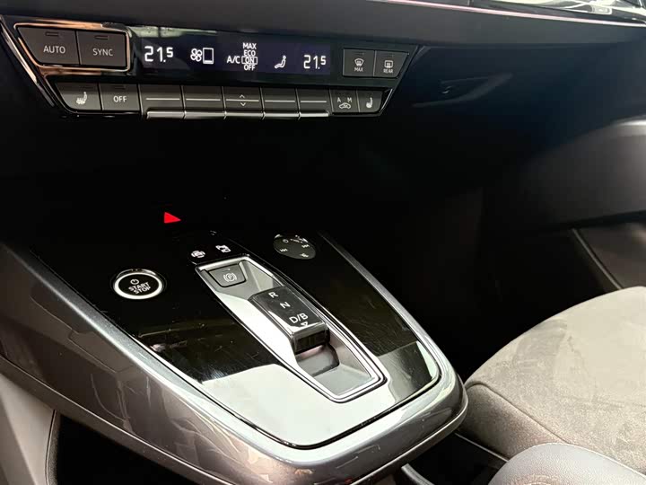 Фото 18 - Audi Q4 e-tron