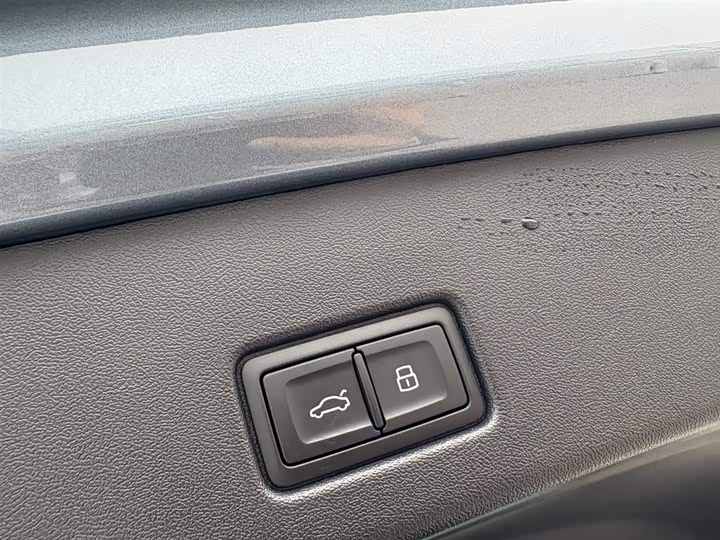 Фото 25 - Audi Q4 e-tron