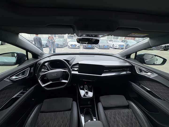 Фото 6 - Audi Q4 e-tron