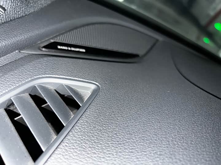 Фото 7 - Audi A4L