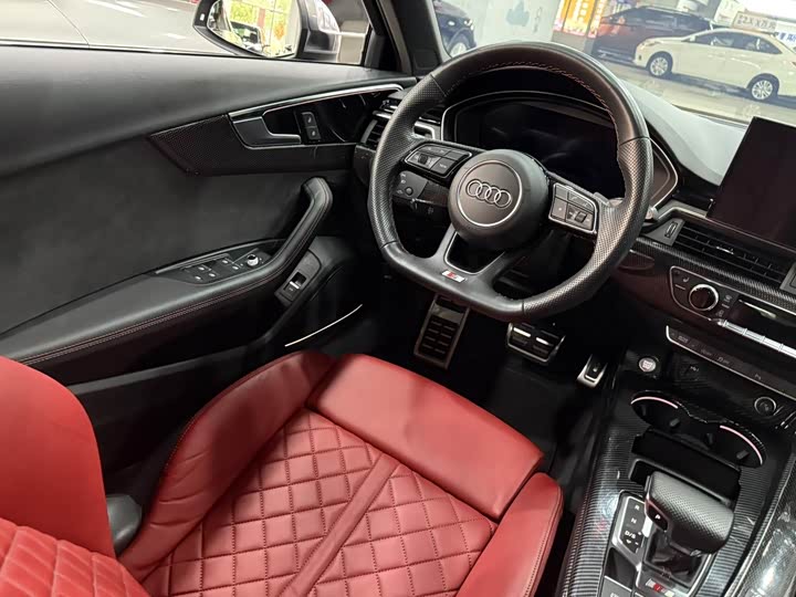 Фото 5 - Audi S4