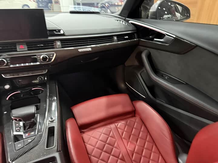 Фото 7 - Audi S4