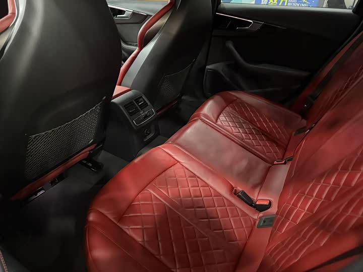 Фото 8 - Audi S4