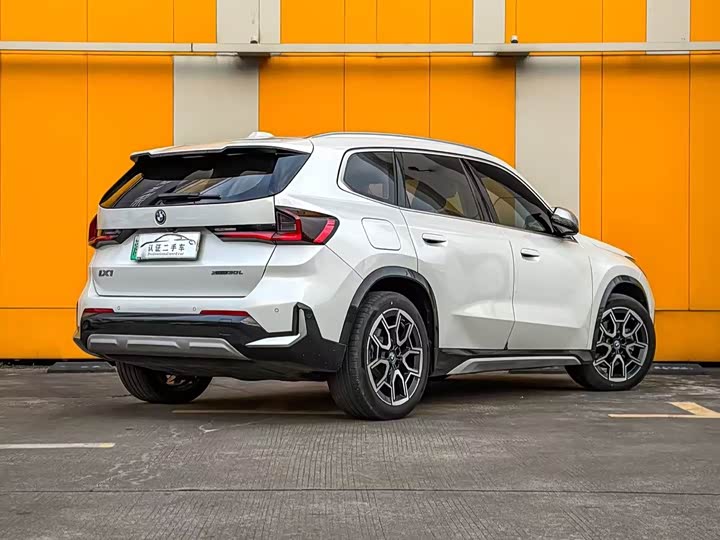 Фото 3 - BMW iX1