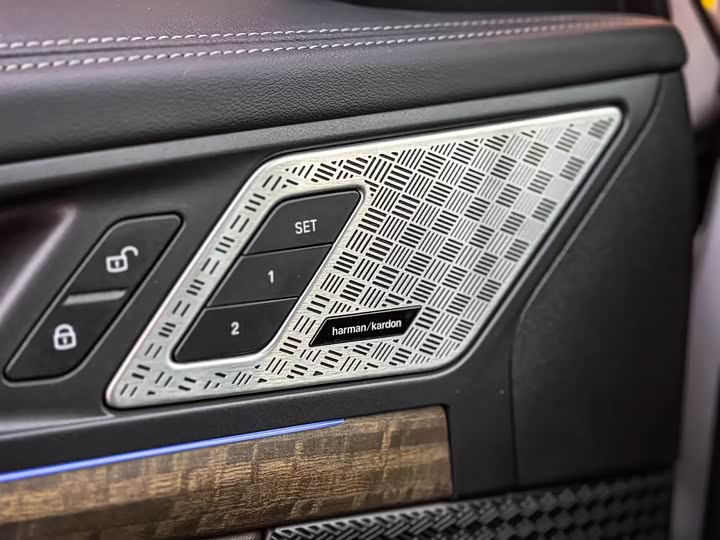 Фото 9 - BMW iX1