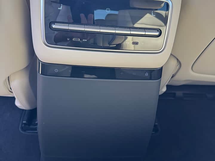 Фото 6 - LiXiang L9