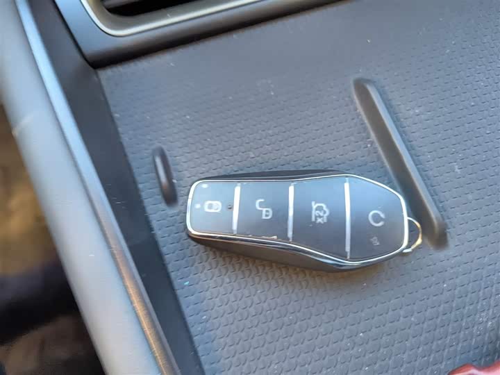 Фото 9 - BYD Qin L