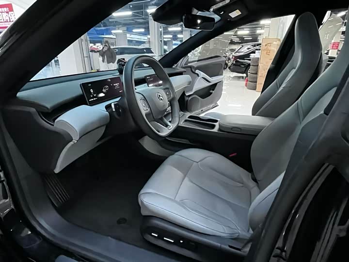 Фото 8 - Nio ET5T