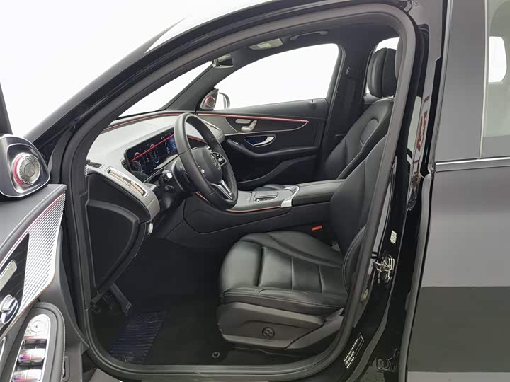 Фото 10 - Mercedes-Benz EQC