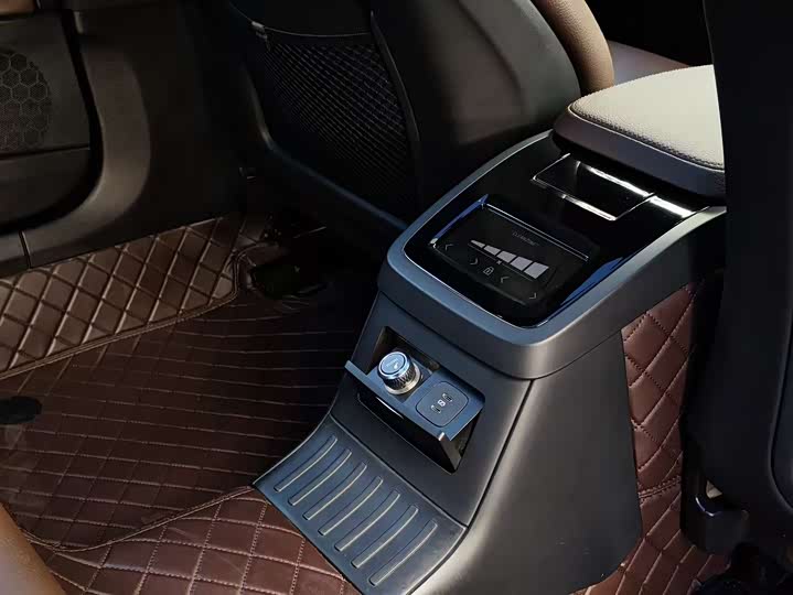 Фото 14 - Volvo S90 Hybrid