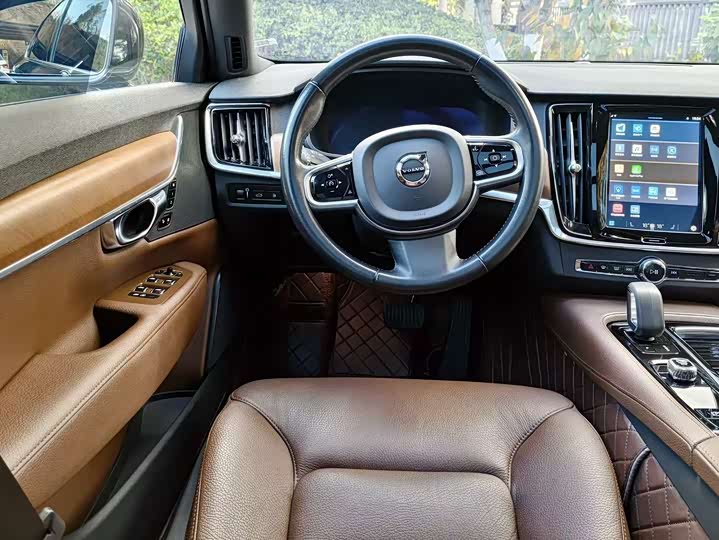 Фото 18 - Volvo S90 Hybrid