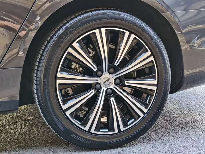 Фото 23 - Volvo S90 Hybrid