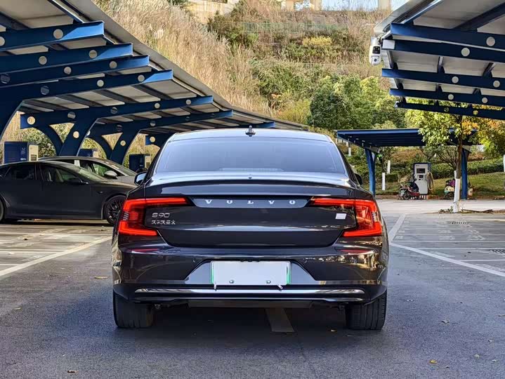 Фото 24 - Volvo S90 Hybrid