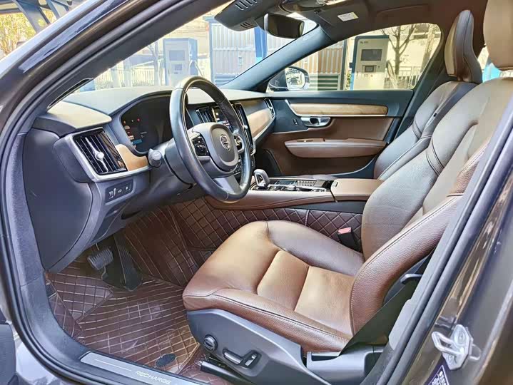 Фото 8 - Volvo S90 Hybrid