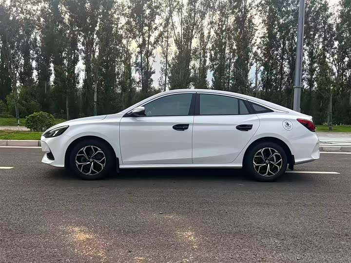 Фото 6 - MG Motor 5